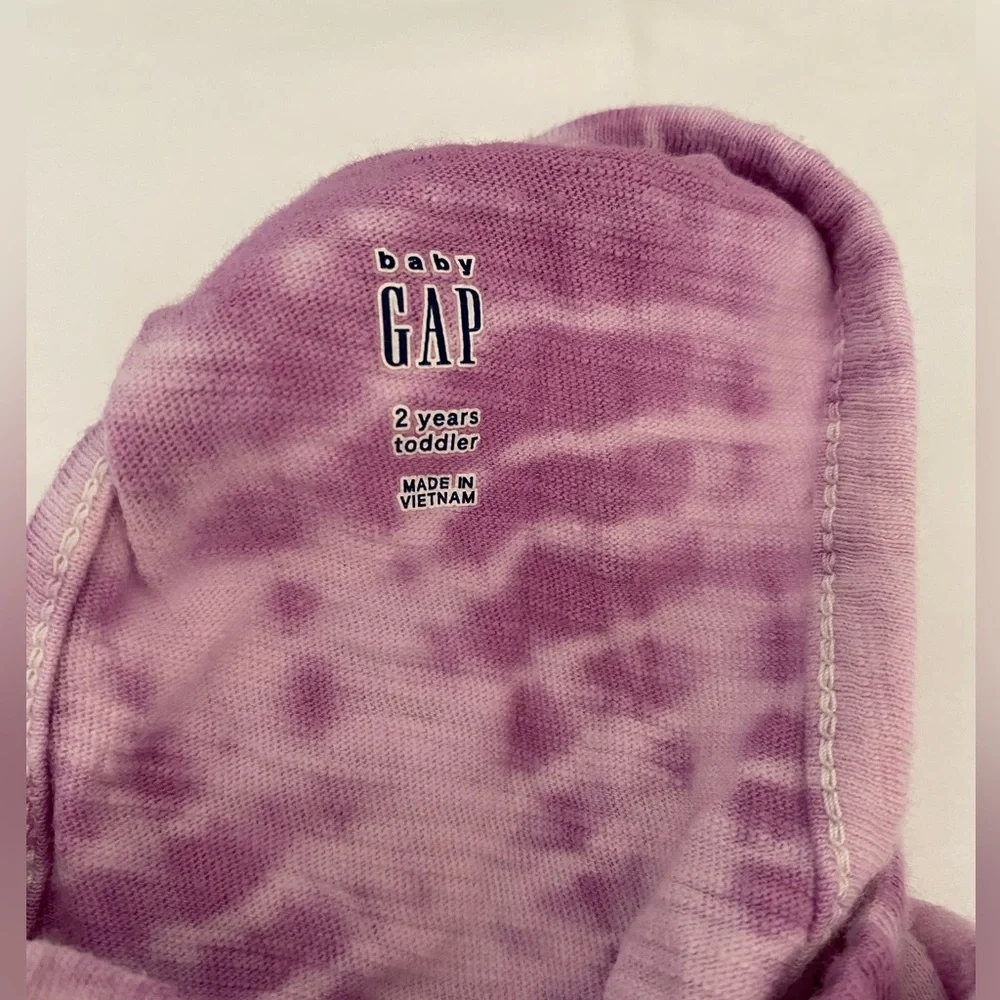 Bundle of 4 GAP toddler tank tops - size 2T